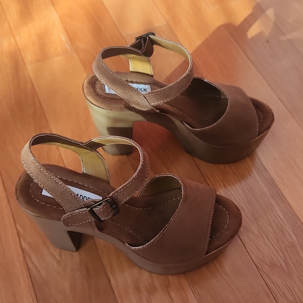 Women's Size 7, Brown Steve Madden Heels